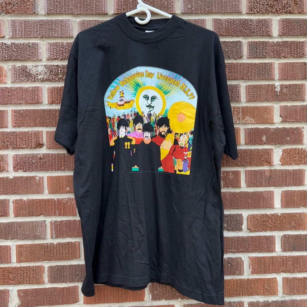 B G Men’s XL cotton black Vintage Yellow Submarine Day Liverpool SS T-shirt￼ - Picture 2 of 6